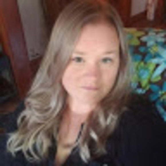 Meet your Posher, Angie - Picture 1 of 1